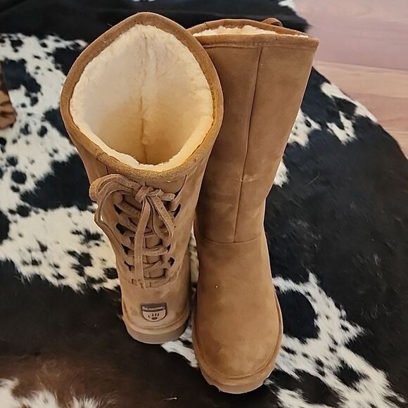 BEARPAW Women's Phylly Tall 11" Shearling Boots Wool Inside Corset Backs  - Picture 6 of 7